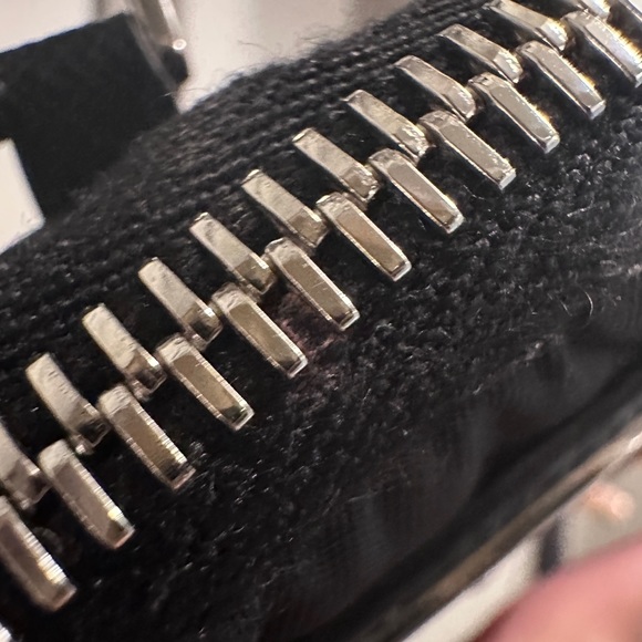 Prada Re-Edition 2005 Re-Nylon bag - Picture 4 of 5